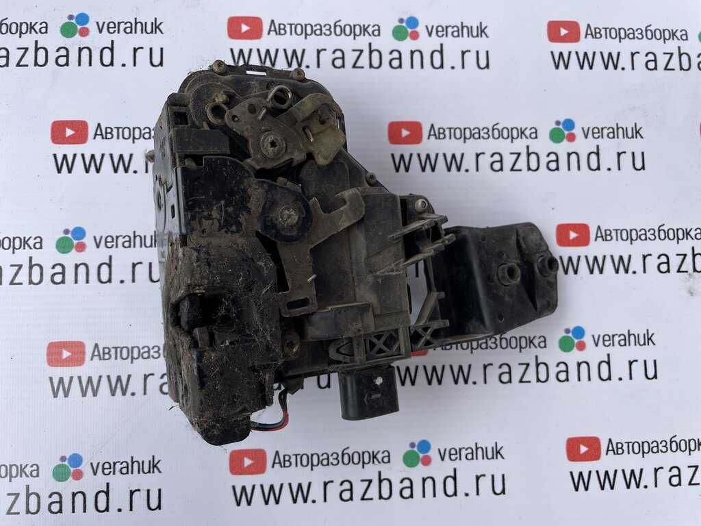 Замок двери задней левой Volkswagen Passat B5